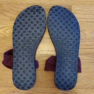 Sanuk Shoes - Sanuk burgundy yoga sling sandals Sanuk Shoes - Sanuk burgundy yoga sling sandals